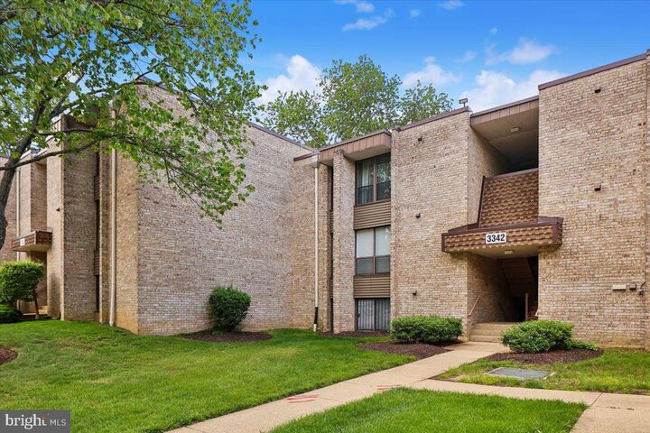 Property Photo:  3342 Huntley Square Drive T1  MD 20748 