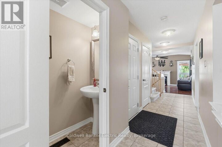Property Photo: 665 Heritage Trail ON K9L 0A7