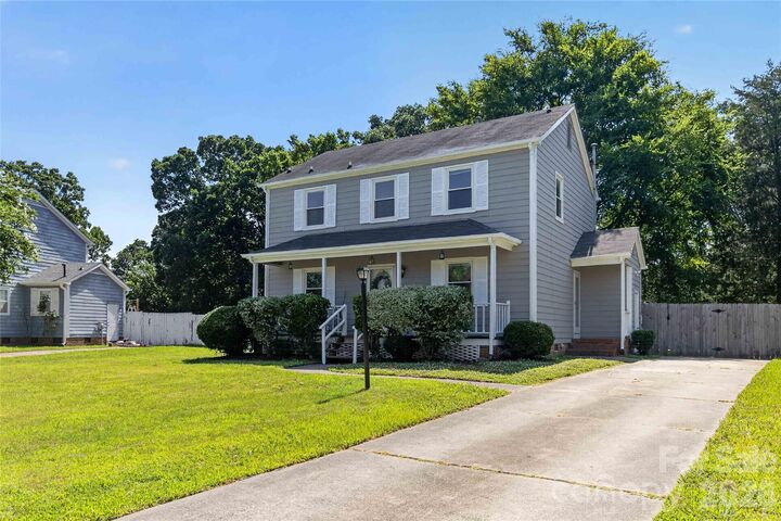 Property Photo:  11117 Kingfisher Drive  NC 28226 