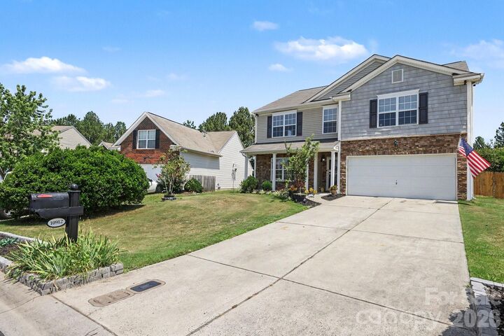 Property Photo:  10912 Thousand Oaks Drive  NC 28078 