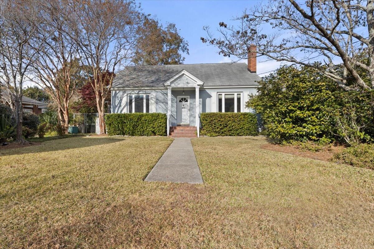 Property Photo:  570 W Elizabeth Lane  SC 29407 