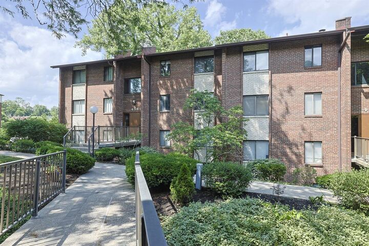 Property Photo: 458 Grand Avenue OH 45205