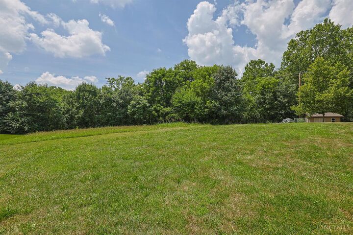 Property Photo: 2001 Bridgeport Drive OH 45013