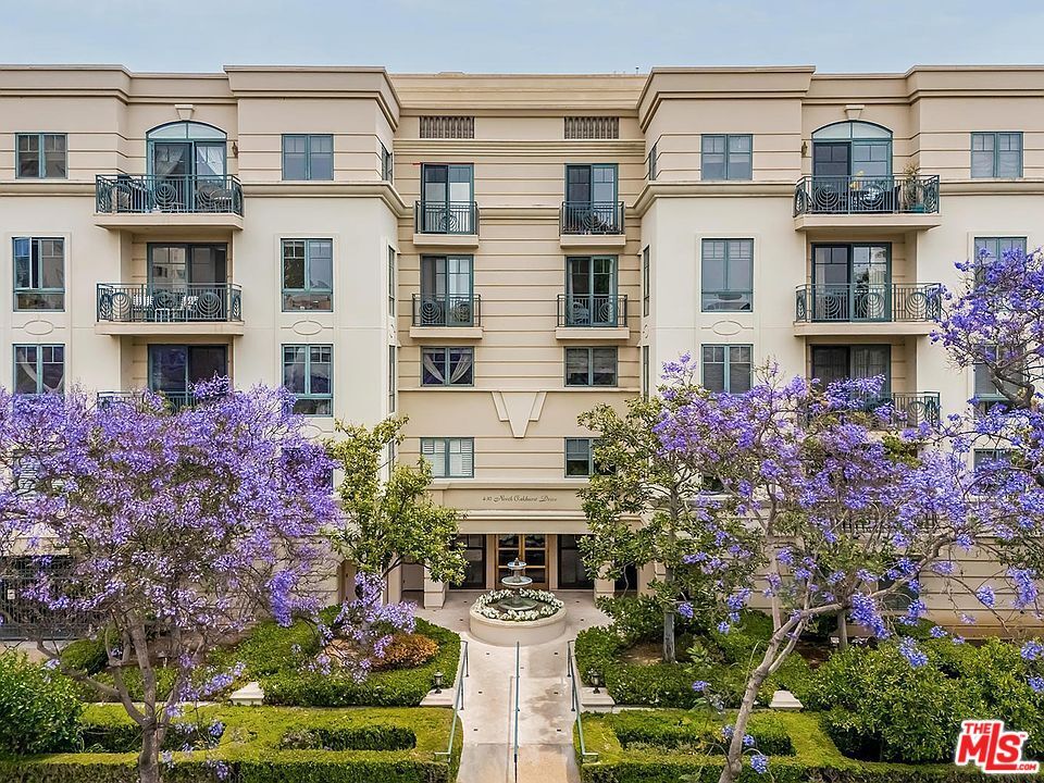 Property Photo:  430 N Oakhurst Dr  CA 90210 