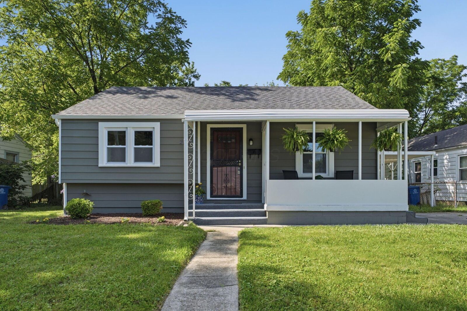 Property Photo: 2505 Avalon Place OH 43219