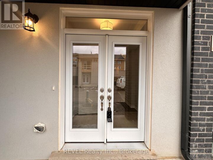 Property Photo:  14 Mann Trail  ON L3C 3G5 