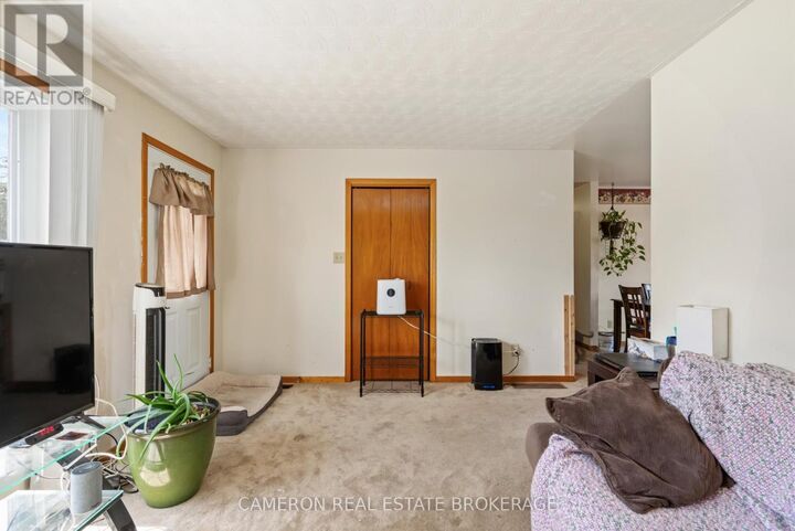 Property Photo: 3271 Bruce Street ON K6K 1M4