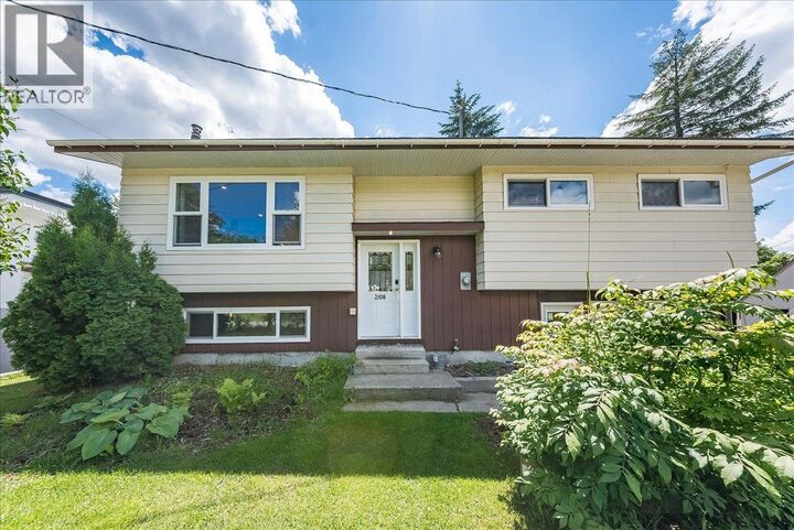 Property Photo: 2108 Third Avenue BC V0G 1Y0