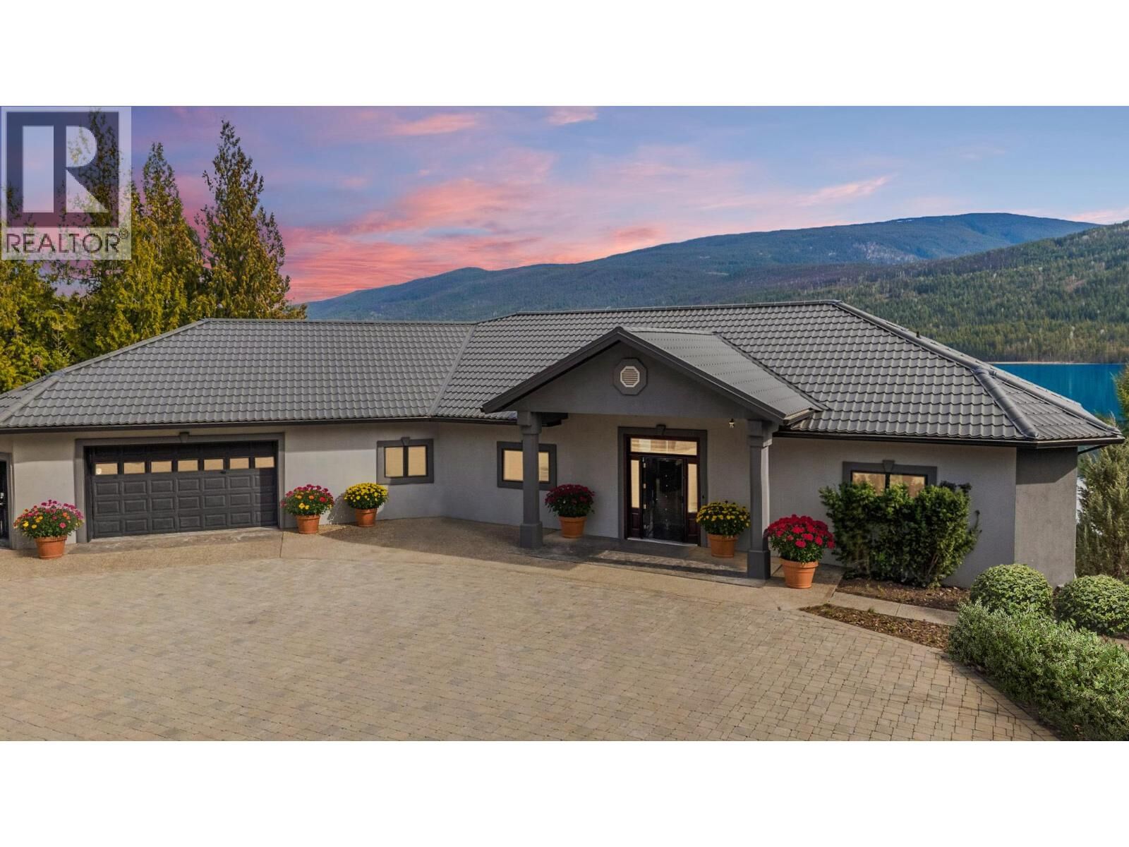 Property Photo: 3918 Parri Road BC V0E 2W0