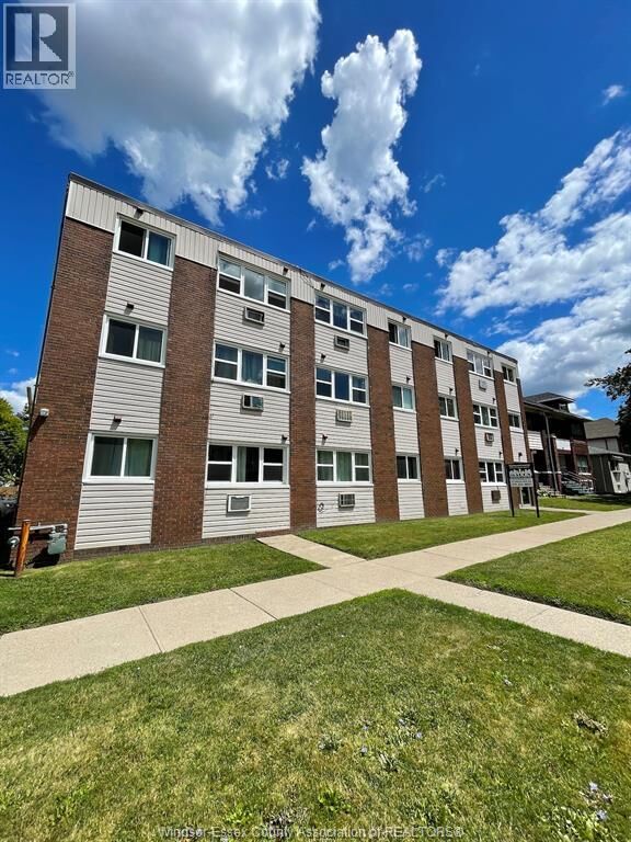 Property Photo:  928 Howard Avenue 7  ON N9A 2S6 