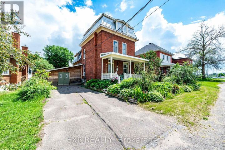 Property Photo:  6 Crawford Street  ON K0J 1K0 