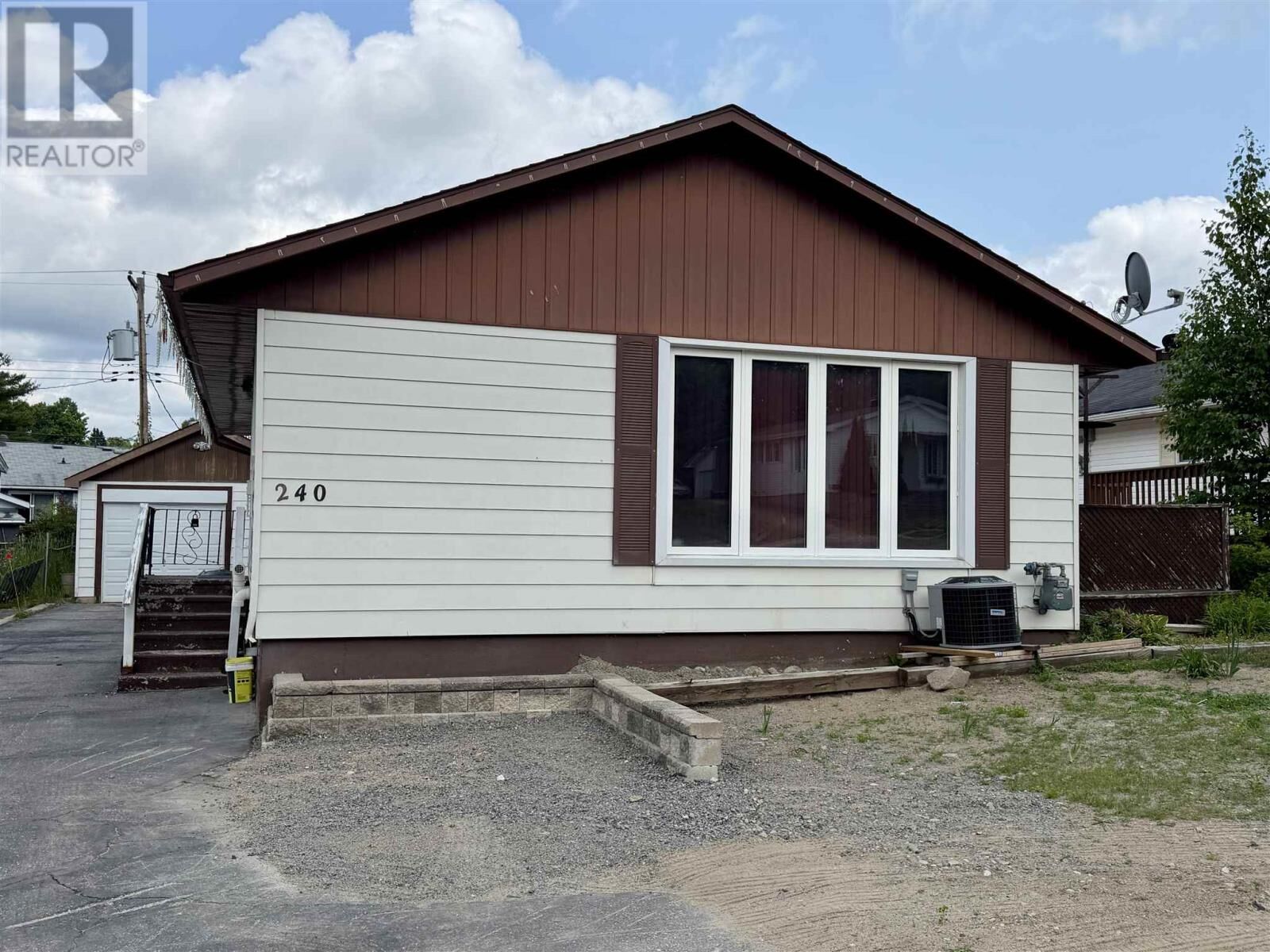 Property Photo:  240 Mississauga Ave  ON P5A 1E7 