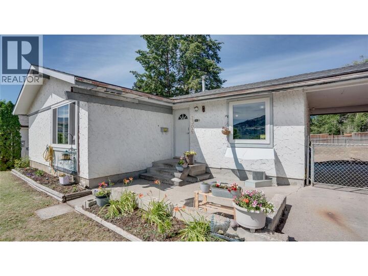 Property Photo: 2306 18 Street BC V1T 3Z8