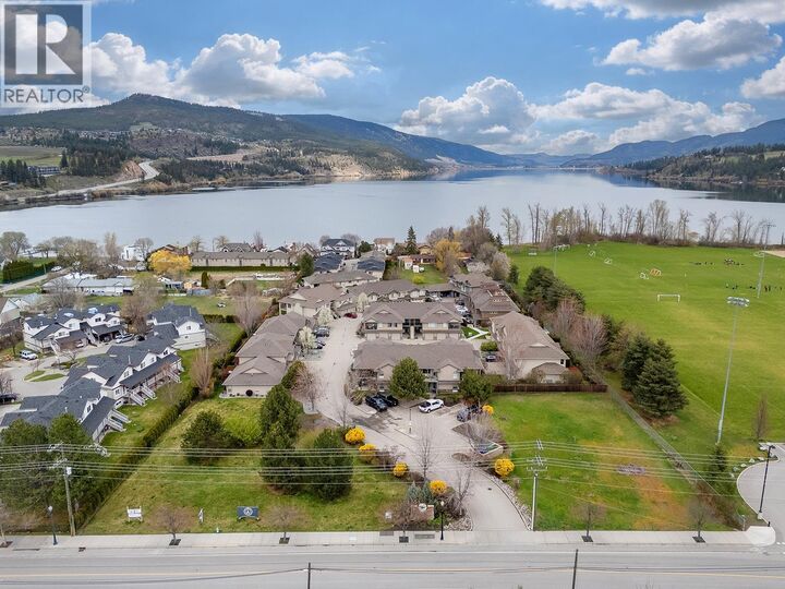 Property Photo: 3350 Woodsdale Road 401 BC V4V 2R7
