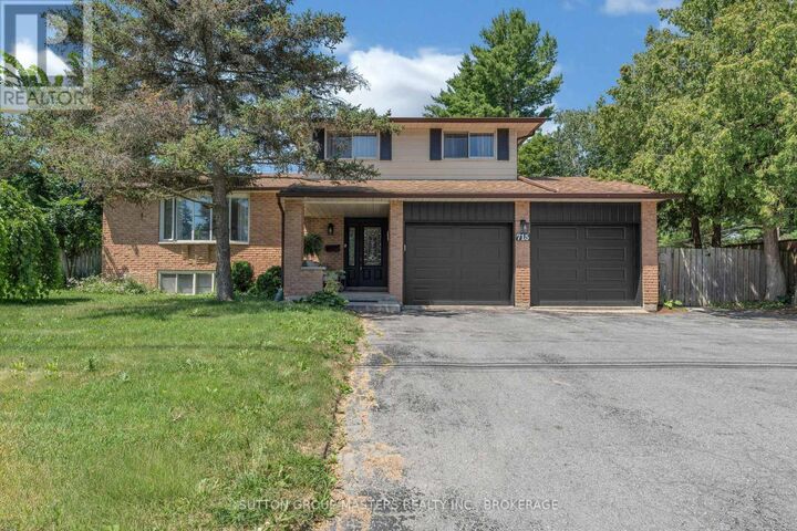 715 East Collins Bay Road — photo 1