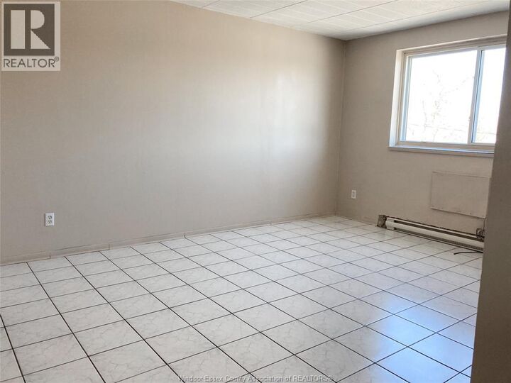 Property Photo: 892 Campbell Avenue 12 ON N9B 2H9