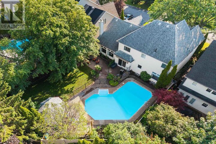 Property Photo: 24 Wendell Avenue ON K2S 1G9