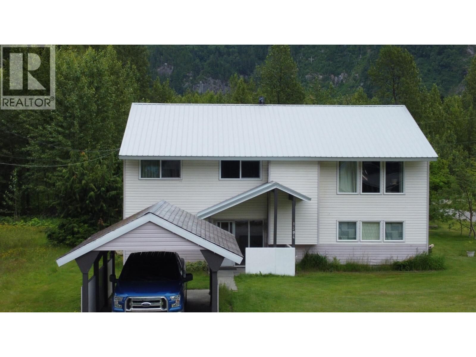 Property Photo: 1304 Raven Street BC V0T 1W0