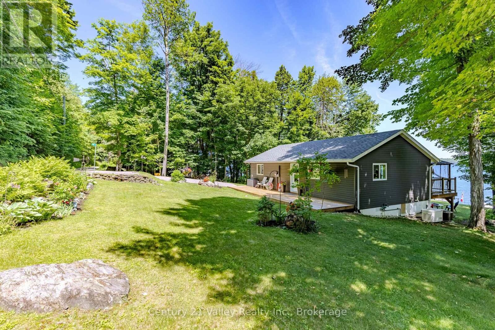 Property Photo:  141 Mulberry Lane  ON K0J 1T0 