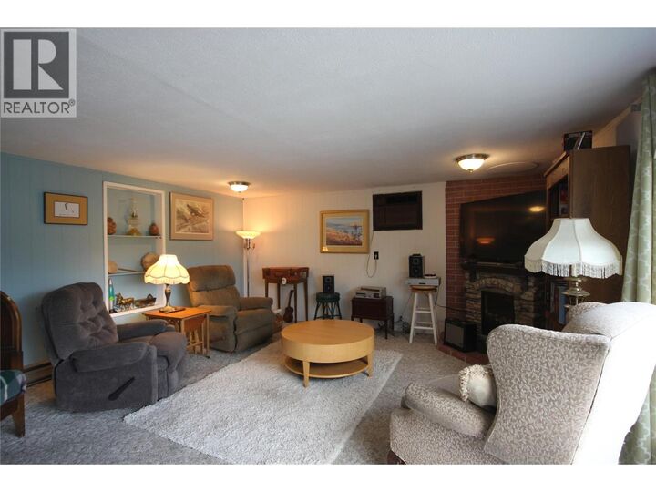 Property Photo: 402 Conklin Avenue BC V2A 2T4