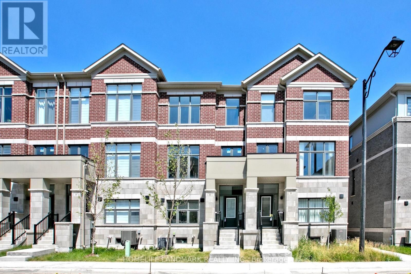 Property Photo: 33 Kahshe Lane ON L4S 0N7