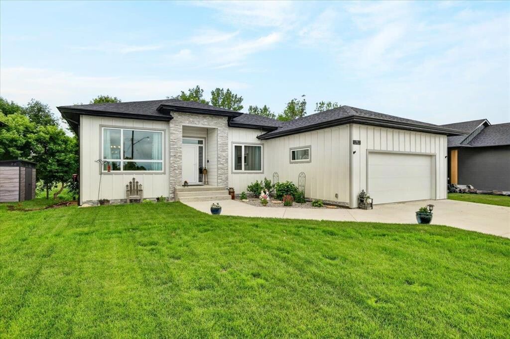 Property Photo: 7 A Langevin Road MB R5H 1A4