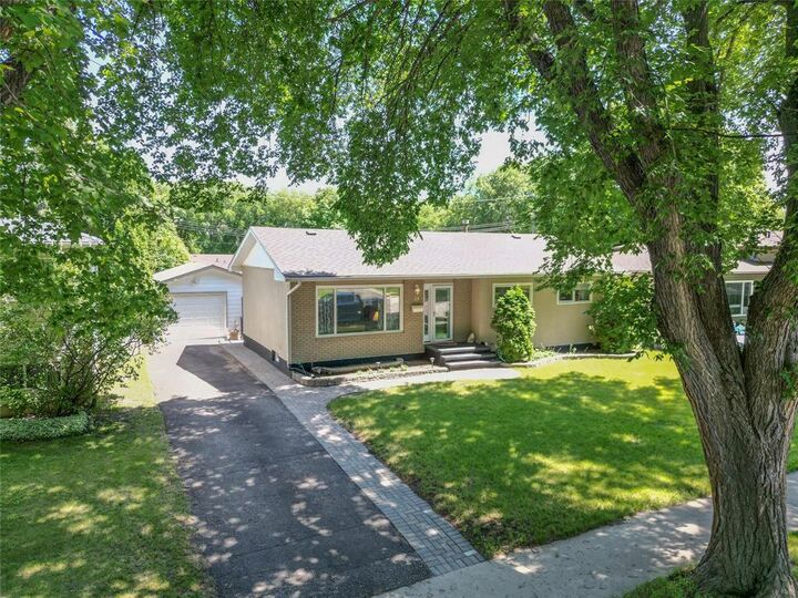 Property Photo: 13 Fernwood Crescent MB R7A 2J7
