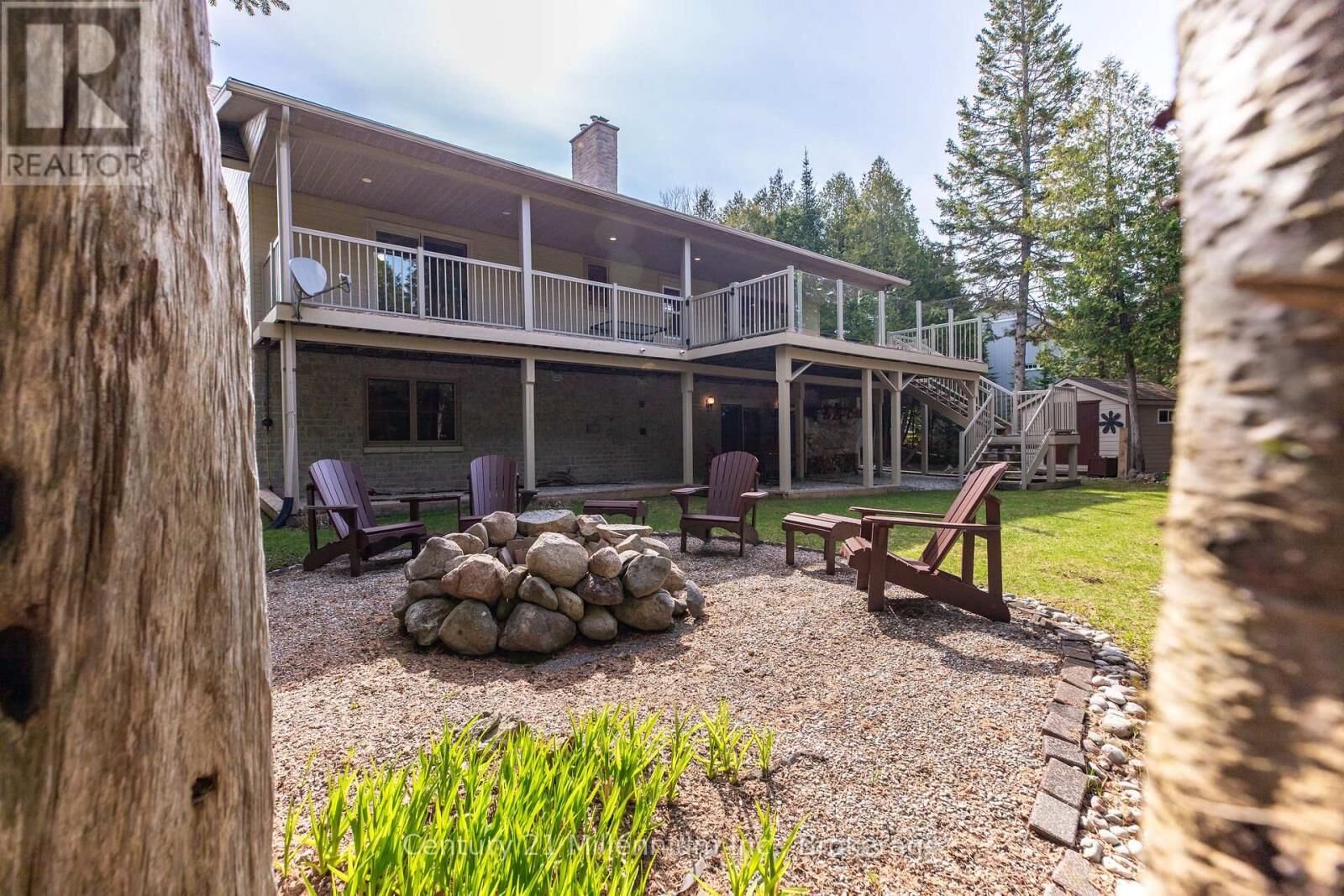 Property Photo:  80 Lakewood Country Lane  ON N0H 1W0 