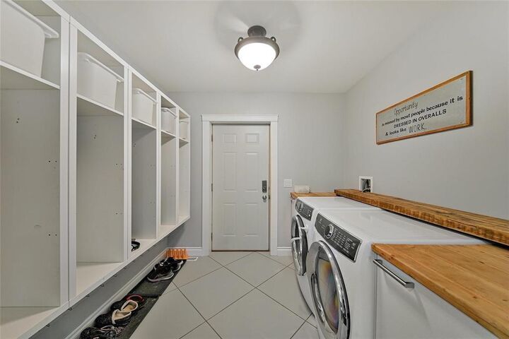 Property Photo:  22 Veterans Way  MB R0G 1K0 