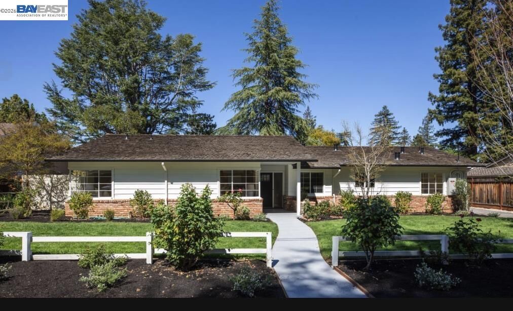 Property Photo: 617 Giralda Dr CA 94024