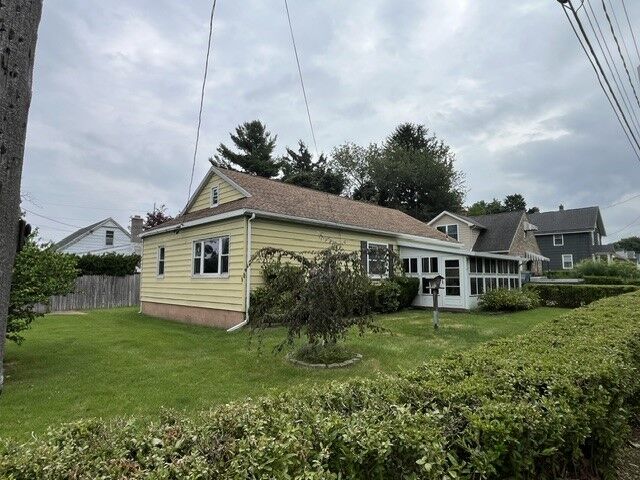 Property Photo:  2903 Court Avenue  PA 16506 