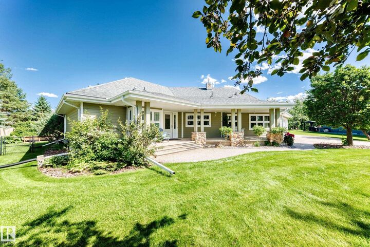 Photo de la propriété: 26106 Twp Road 532 A 51 AB T7Y 1A3