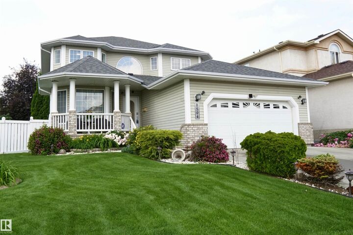 8504 160A Avenue NW — photo 1