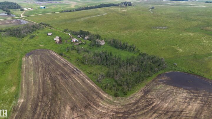 Property Photo:  24217 Twp Rd 592  AB T0G 2J0 