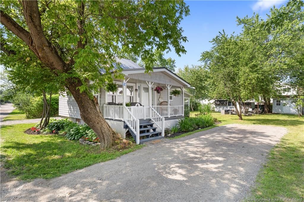 Property Photo:  76 Third Avenue  NB E4P 5H5 