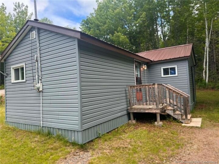 Property Photo:  10 Cross Road  NB E6C 2C4 