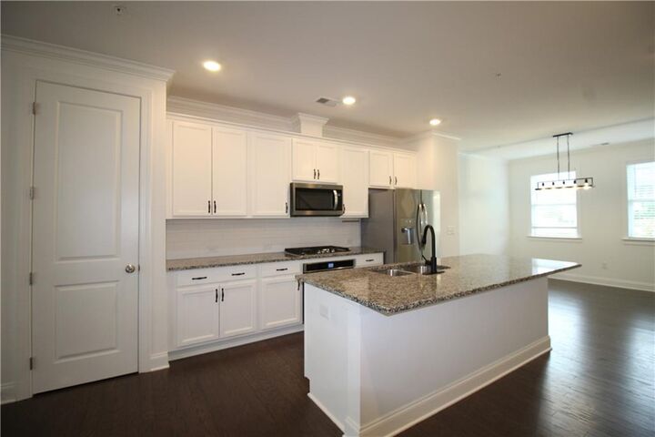 Property Photo: 6532 Beacon Drive GA 30328