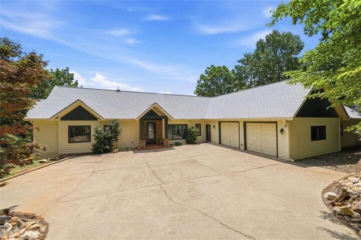 Property Photo:  714 Clearview Drive  GA 30175 