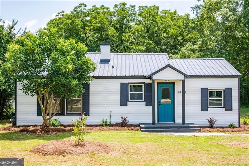 Property Photo:  1404 N Forest Avenue  GA 30643 