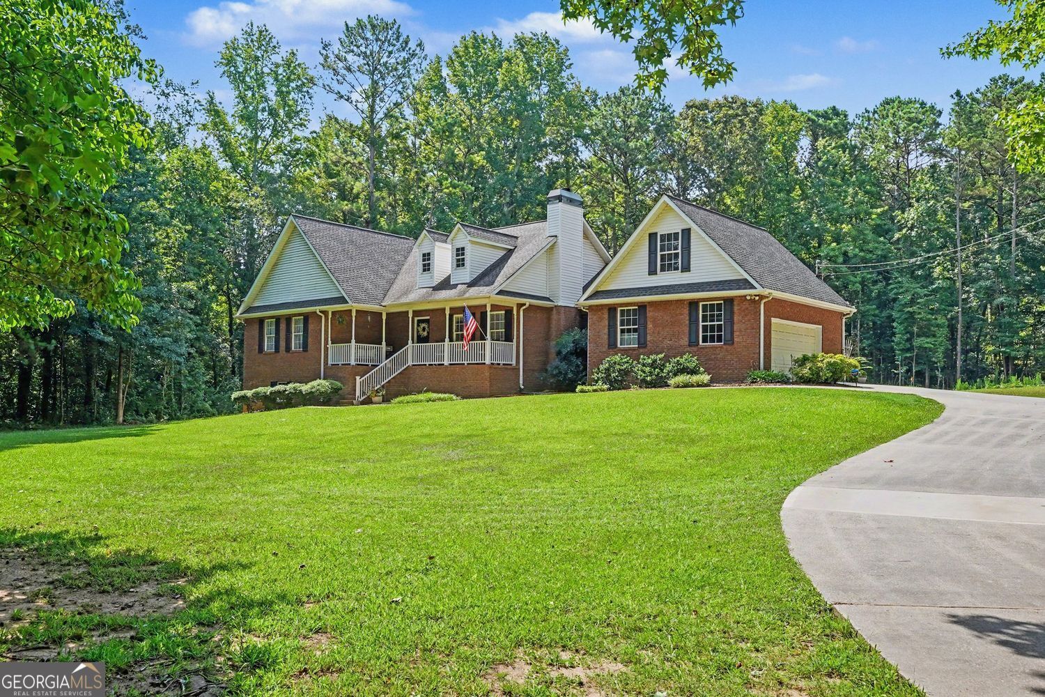 Property Photo: 758 Hemphill Road GA 30281