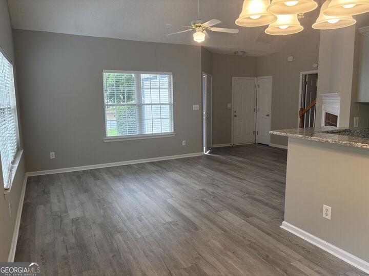 Property Photo: 565 N Fairfield Drive GA 30269