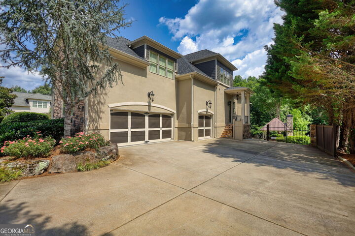 Property Photo: 1007 Legacy Hills Drive GA 30253