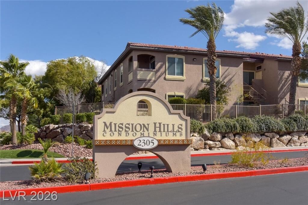 Property Photo: 2305 West Horizon Ridge Parkway 1523 NV 89052