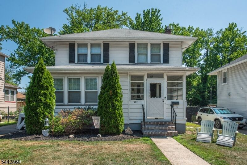 Property Photo:  975 Maurice Ave  NJ 07065 