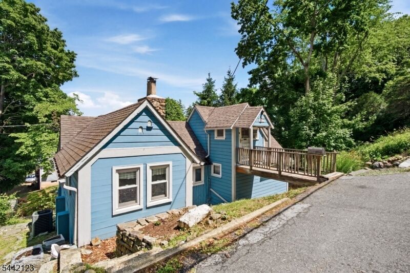 Property Photo: 364 E Shore Trl NJ 07871
