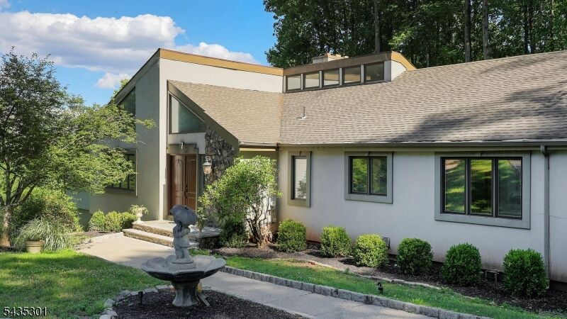 Property Photo:  2 Springdale Ln  NJ 07059 
