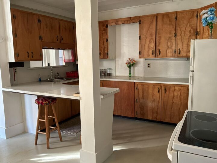 Property Photo: 620 Greenbrier Ave WV 24970