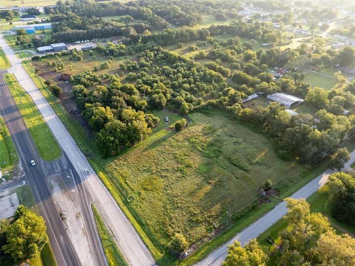 Property Photo: 2925 Sh 124 TX 77661