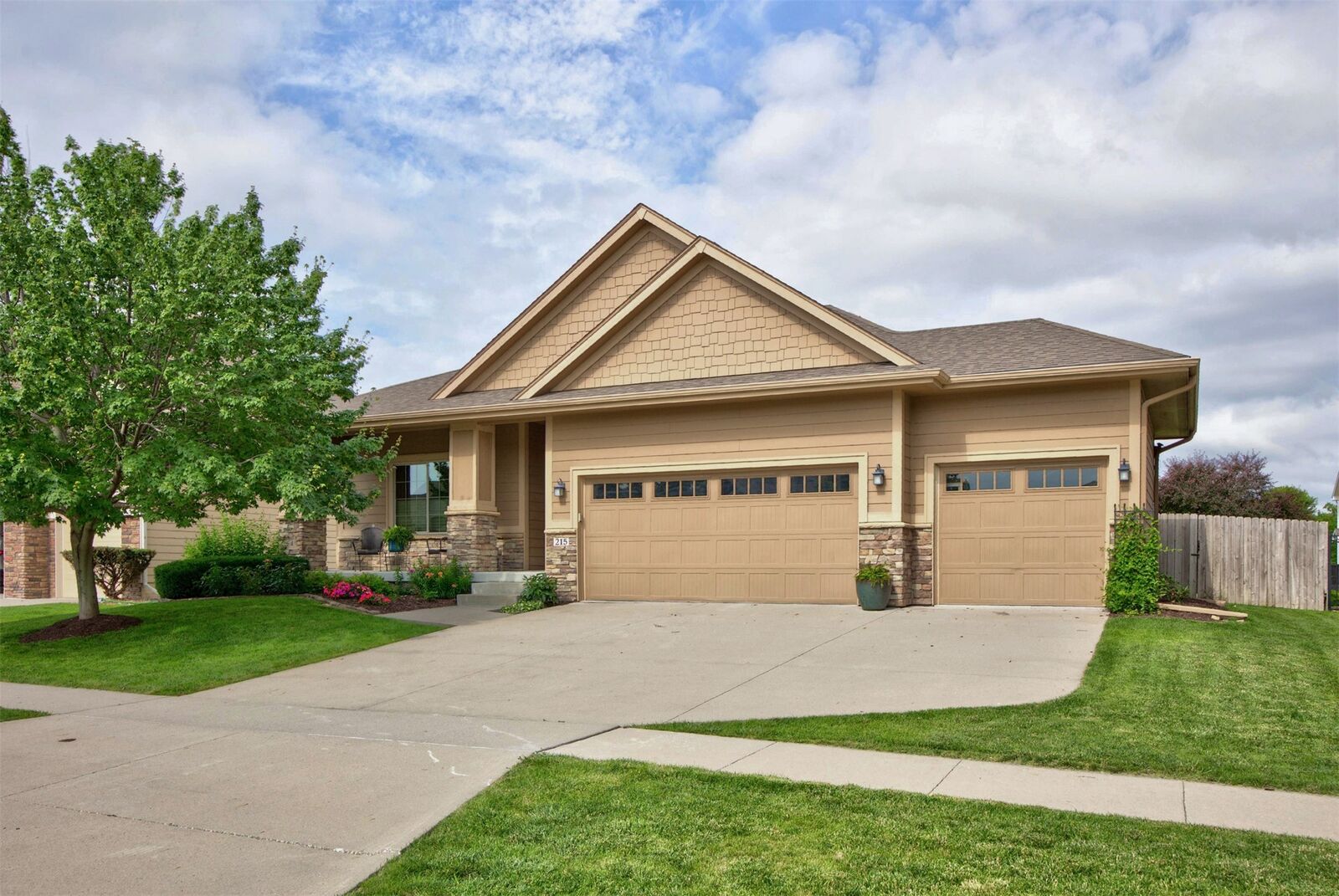 Property Photo:  215 S 85th Street  IA 50266 