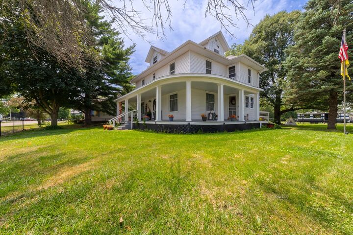 Property Photo:  302 Main Street  IA 50026 